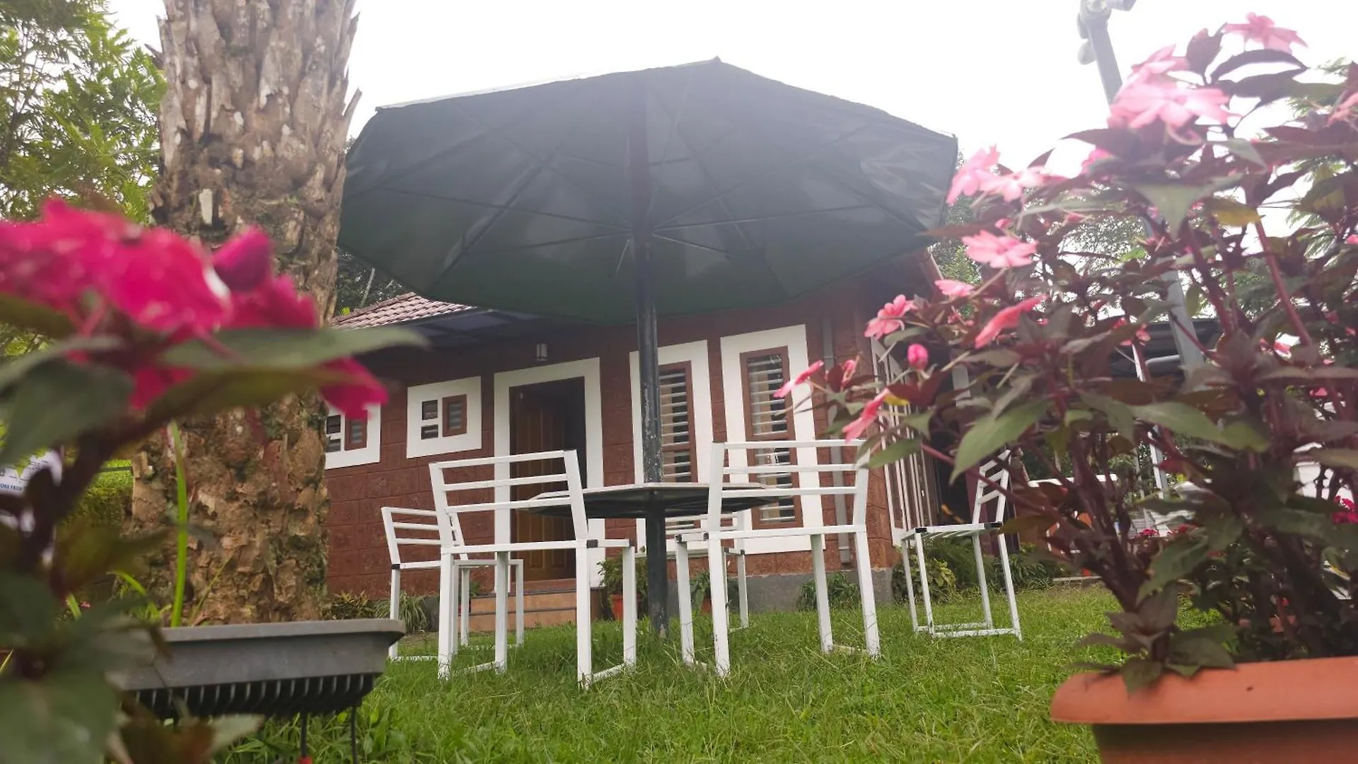 Green Ample Resorts Vaduvanchal Indien