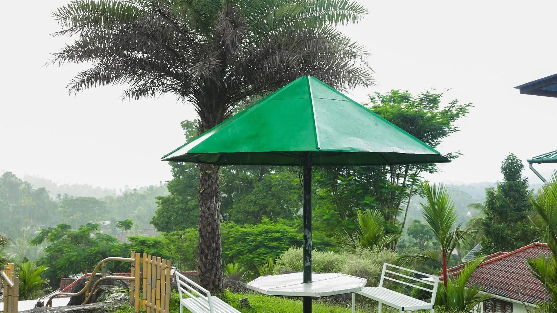 Green Ample Resorts Vaduvanchal Indien